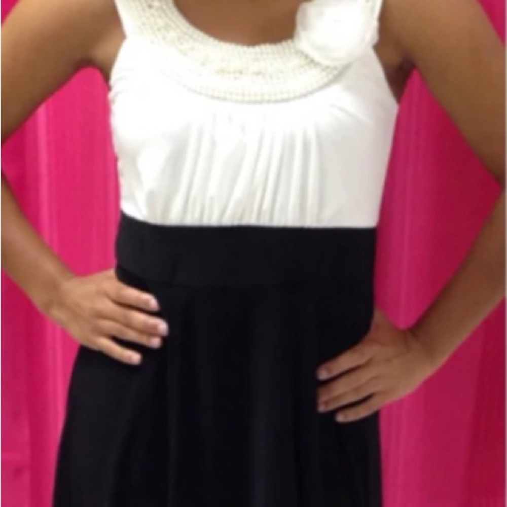 NIC &DOM DRESS SIZE PXL BLACK/ WHITE